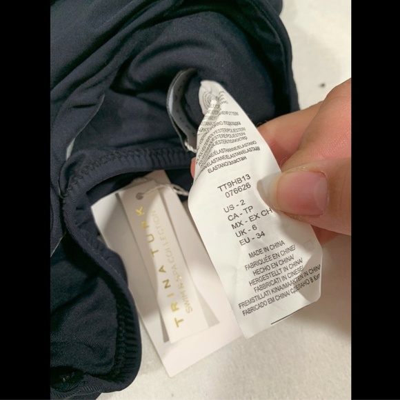 NEW $132 Trina Turk Off the Shoulder One-Piece Swimsuit‎ Black [SZ 2 ] - Picture 5 of 8